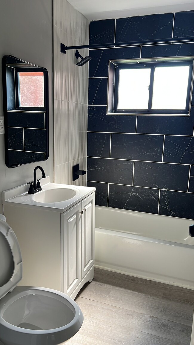 180 Earle St Unit A2