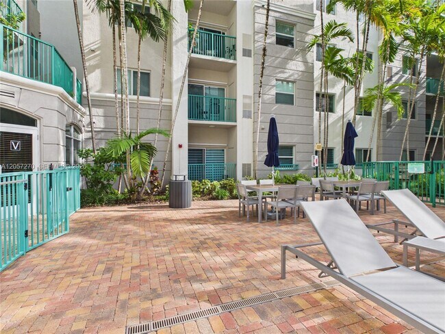 Photo - 6001 SW 70th St Unit 535