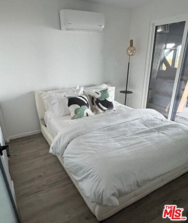 Photo - 1433 Silvius Ave