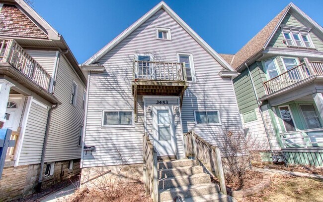 Photo - 3453 N Oakland Ave