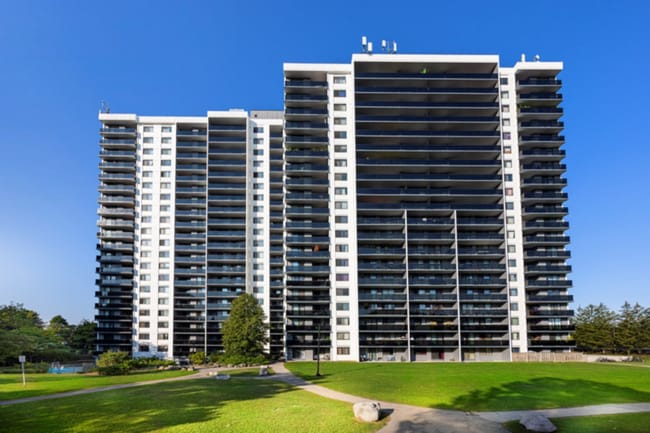 Building Photo - 125 Bamburgh Circle