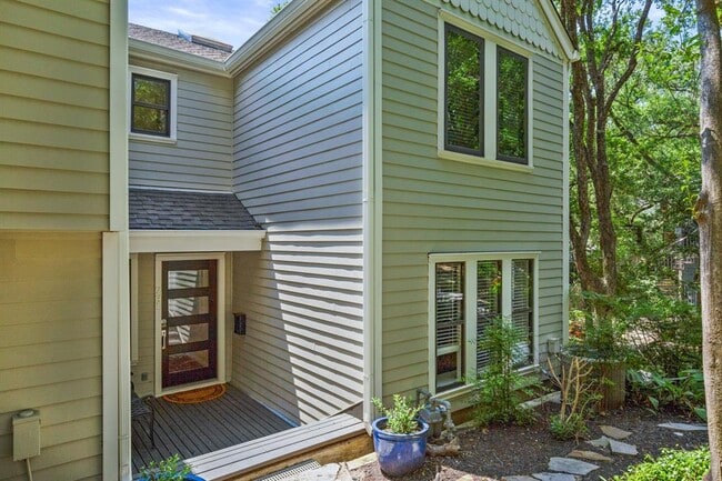 Photo - 731 Patterson Ave