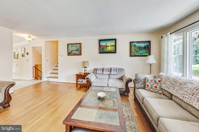 Photo - 806 Hope Ct