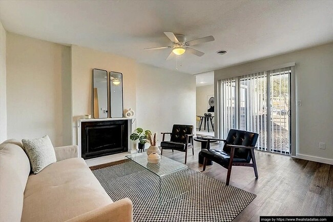 Photo - 10028 Royal Ln Unit 112