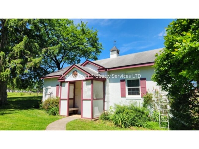 Building Photo - Cozy Country Living with Modern Updates