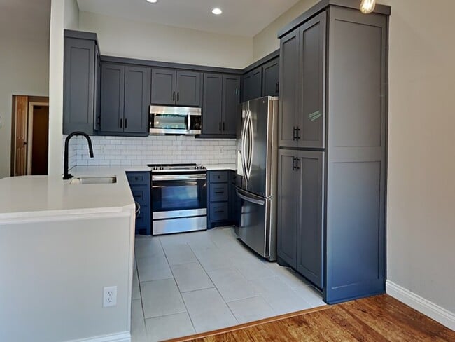 250 Pinyon Ln