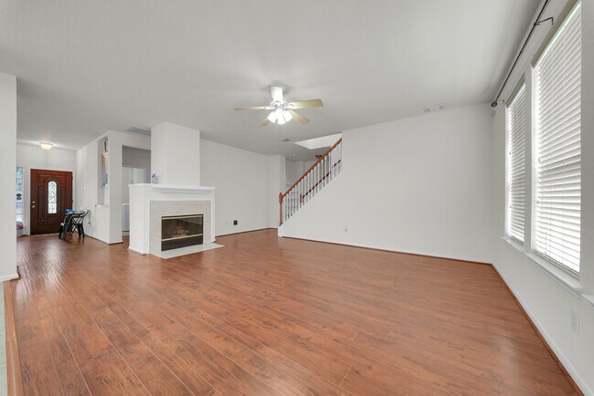 5514 Gatesprings Ln