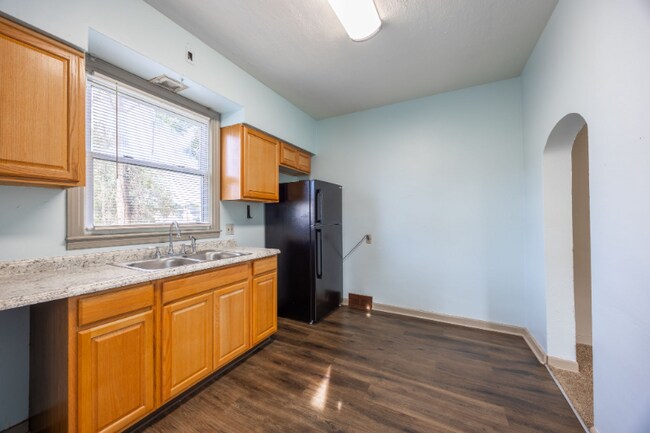 Photo - 308 Menoher Wy Casa Adosada