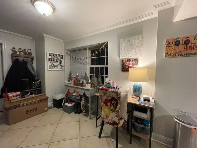 Building Photo - 412 Sommerville Plz Unit 1