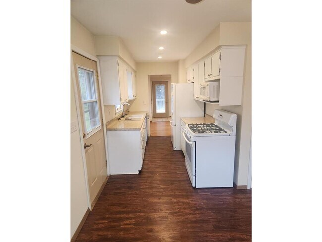 Photo - 14725 Afton Blvd