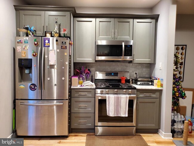 Photo - 2619 Manton St