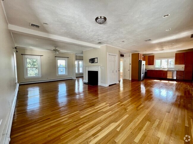 Building Photo - 17 Sawyer St Unit 2 Rental