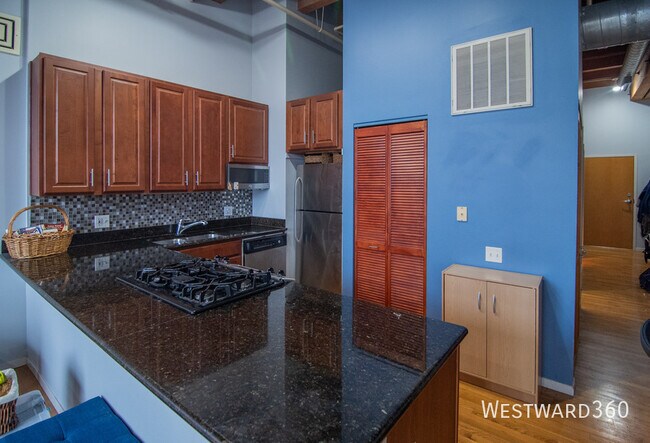 Photo - 1727 S Indiana Ave Unidad 323