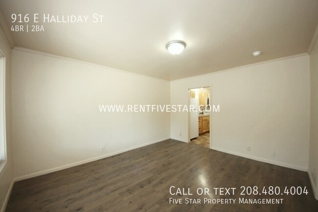 Photo - 916 E Halliday St