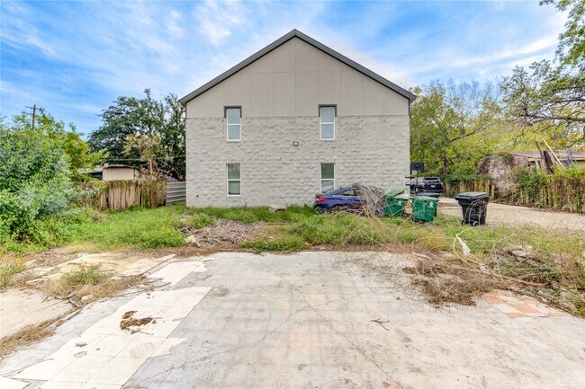 Photo - 4323 Continental Dr