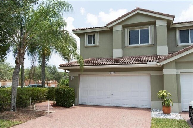 Building Photo - 12502 NW 56th St Rental
