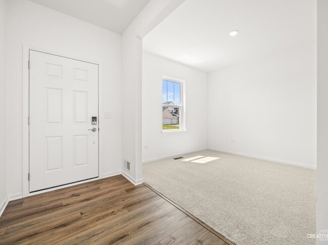 Photo - 421 Hathaway Ln
