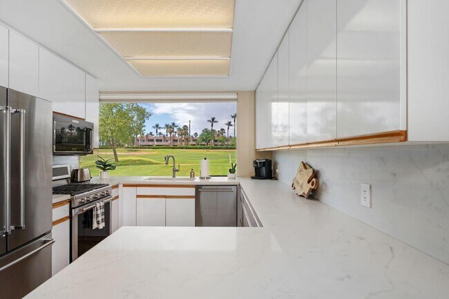 20 Pebble Beach Dr