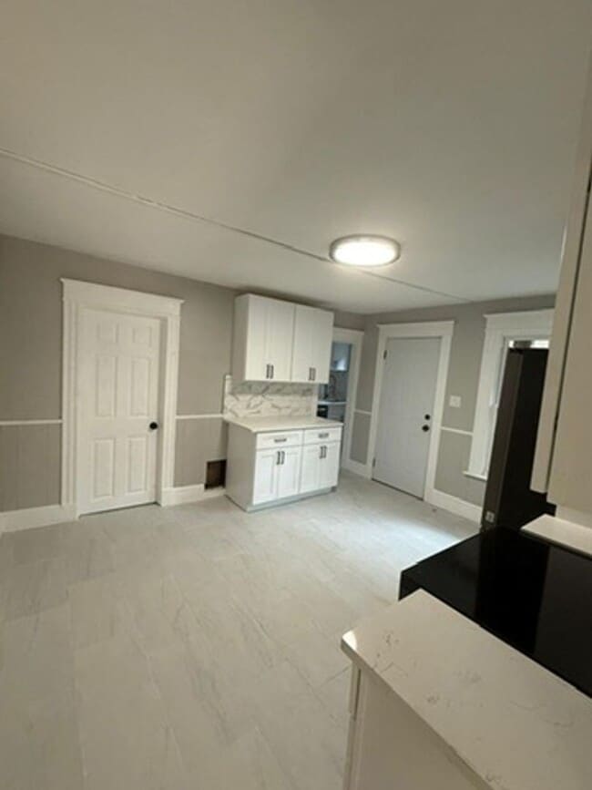 Photo - 82 Bartholomew St Unit 2