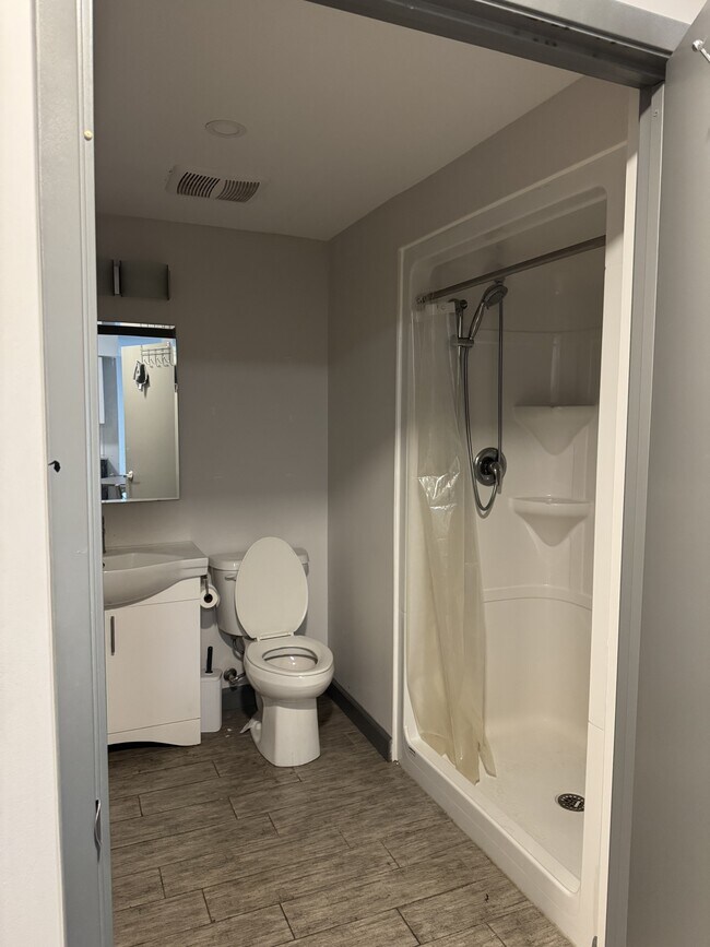 Photo - 258C-258C Sunview St