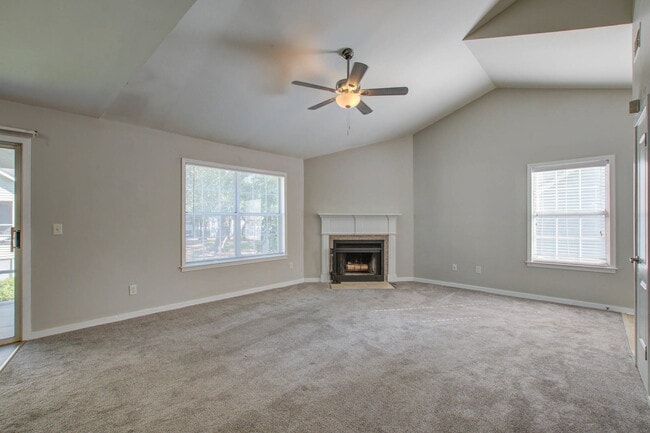 Photo - 6211 Rolling Fork Rd