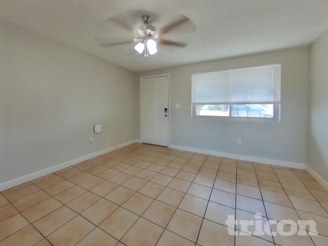 Photo - 2932 W Caribbean Ln