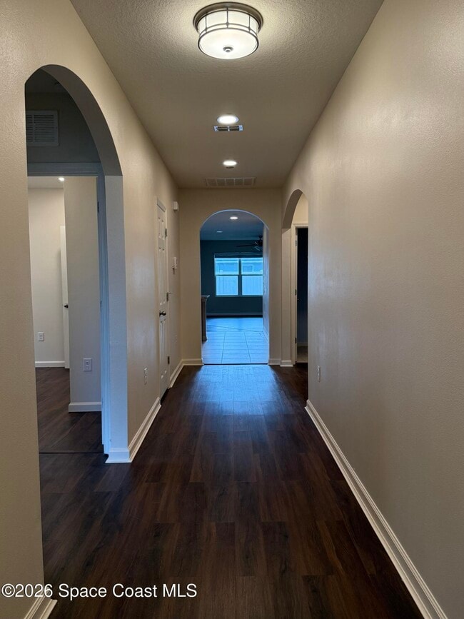 Photo - 1070 Swiss Pointe Ln