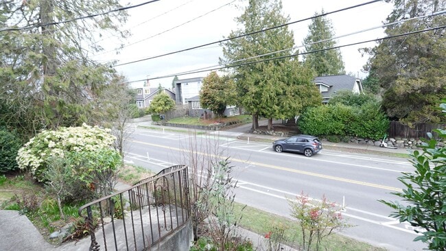 Photo - Cozy, Fully Furnished Roosevelt Shared Living Space Unidad Green Room #2