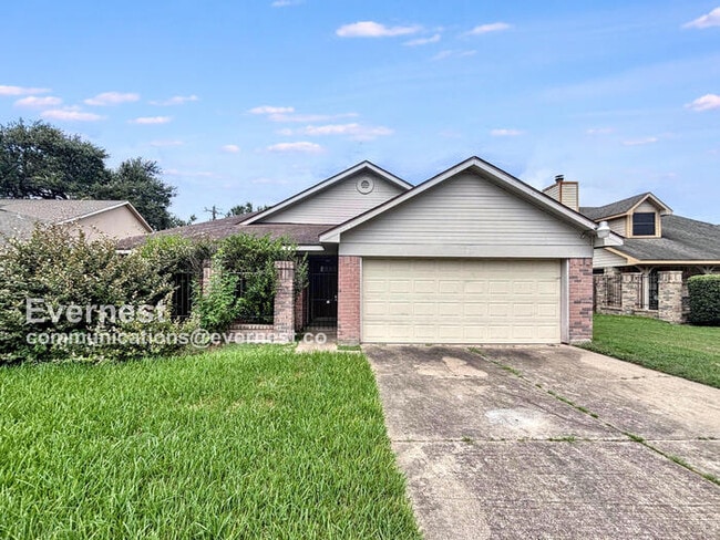 Building Photo - 2734 Indian Trail Dr Rental