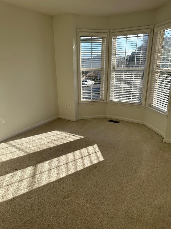 Photo - 2624 Island Grove Blvd