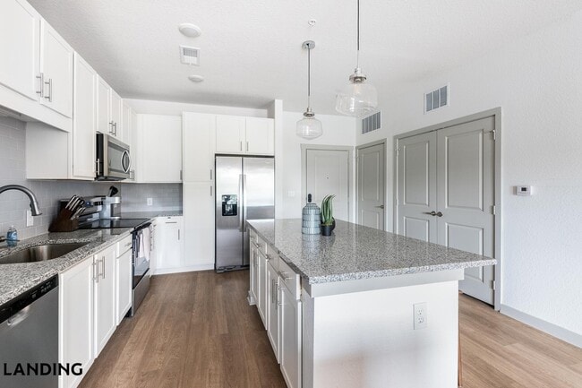 Photo - 12020 Brush Hl Rd Unidad 1-107