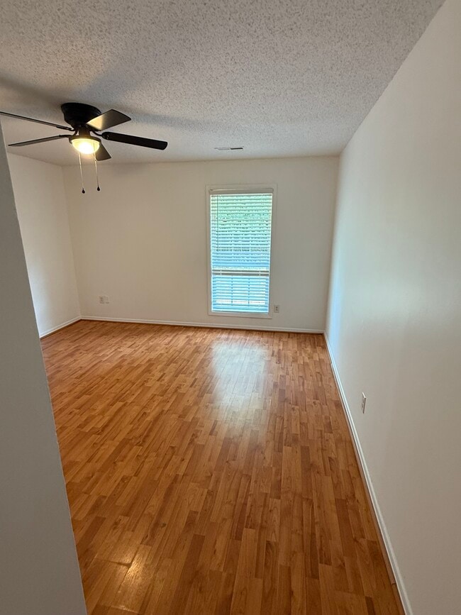 Photo - 6533 Deermont Ct