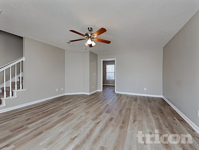 Photo - 700 Holland Ridge Dr
