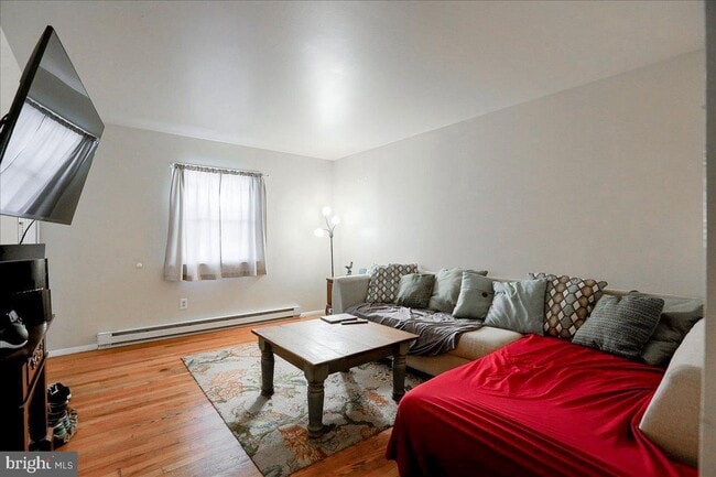 Building Photo - 1800 E Harrisburg Pike Unit APT 11