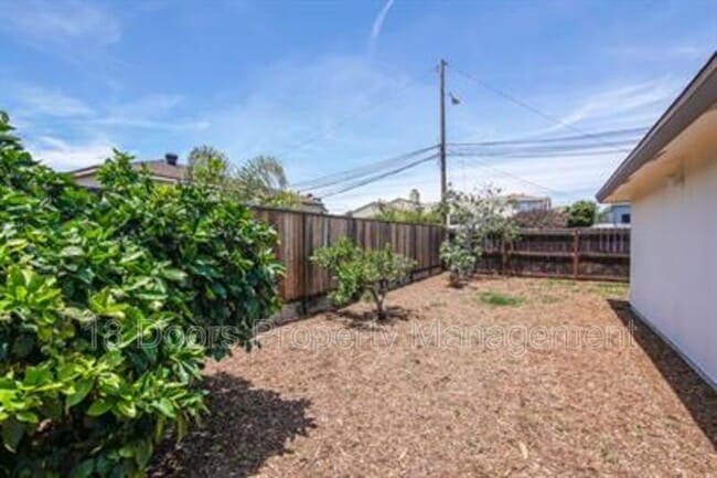 Photo - 3564 Ivy St