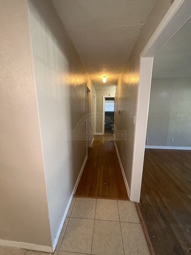 Photo - 1100 Pine Dr