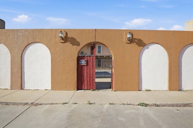 500 NE 15th St