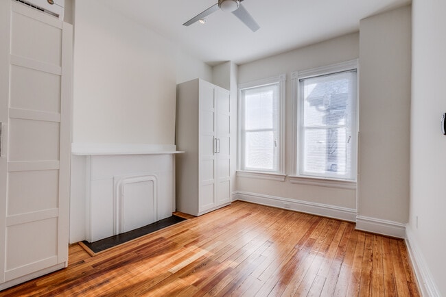 2606 W Main St