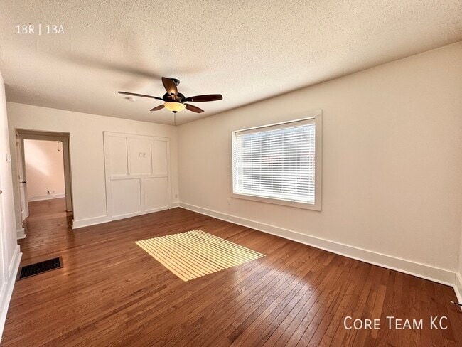 Photo - 4328 Roanoke Pkwy Unidad 206