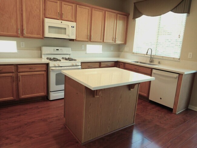 Photo - Gorgeous Golden Valley aHome