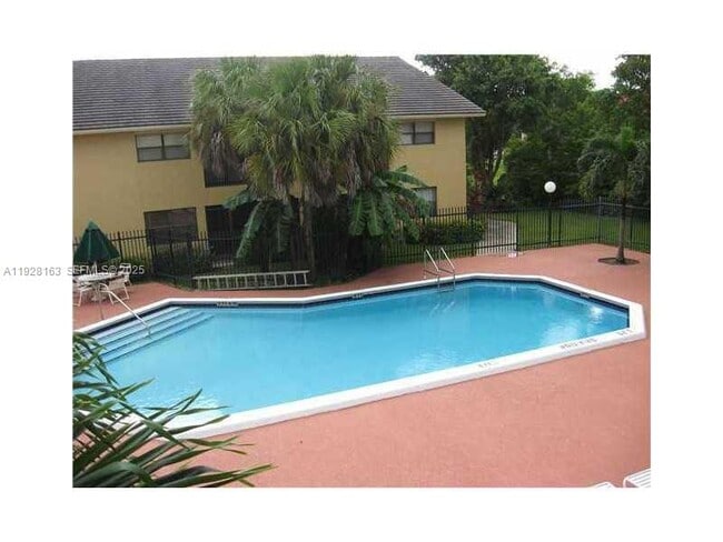 Photo - 2997 Riverside Dr Unit 212