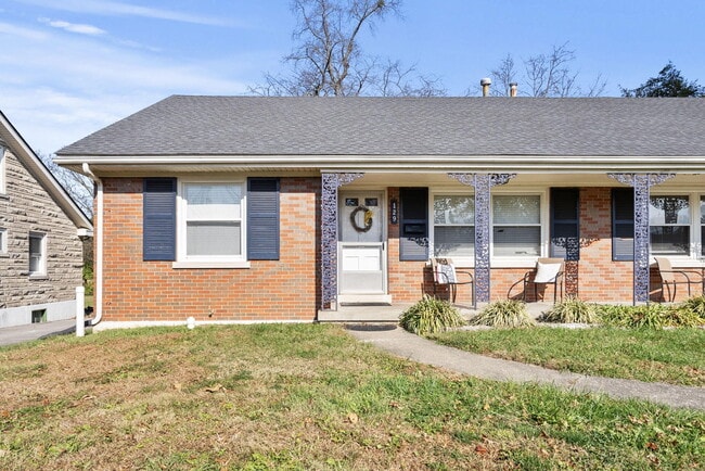 Photo - 129 Greenbriar Rd