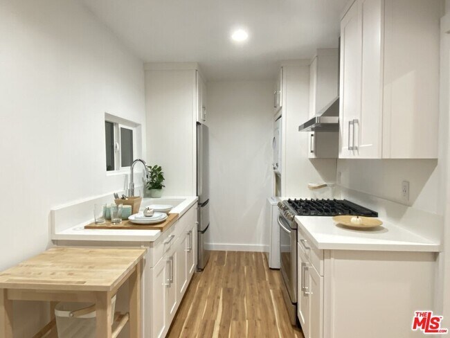 Photo - 2948 Exposition Blvd Unit 5