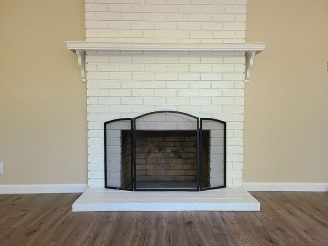 Photo - 1474-1476 Merry Ln Unit 2
