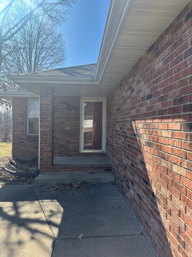 Photo - 1256 W Bluegrass Rd