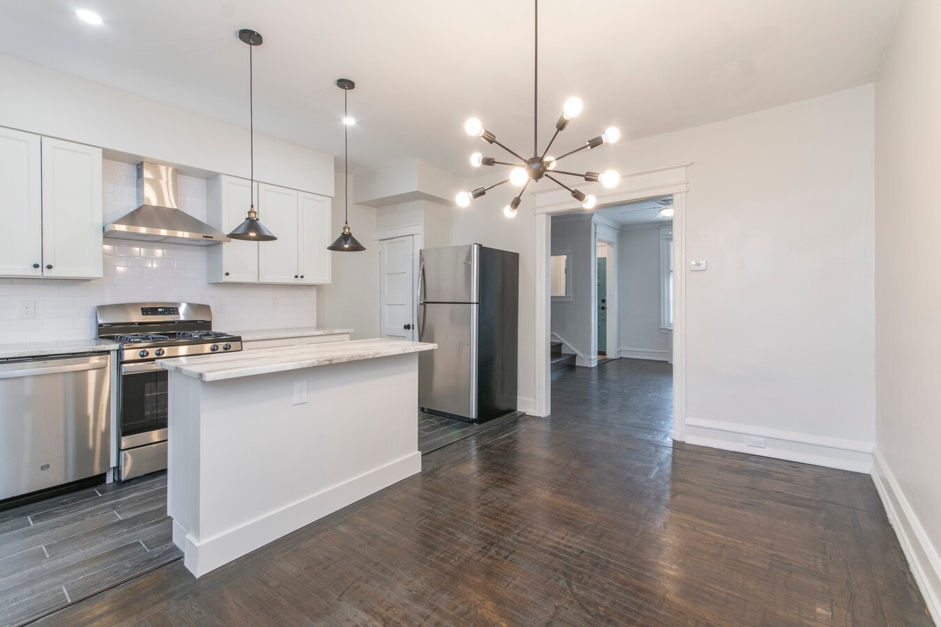 Photo - 5745 Hunter St