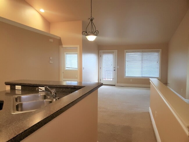 Photo - West-end 3 Bedroom Condo w/ Garage - End U...