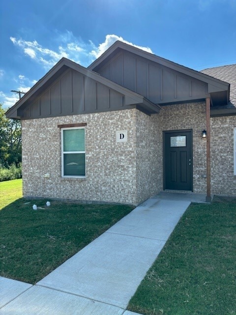 Building Photo - 1531 W Kilpatrick Ave Rental