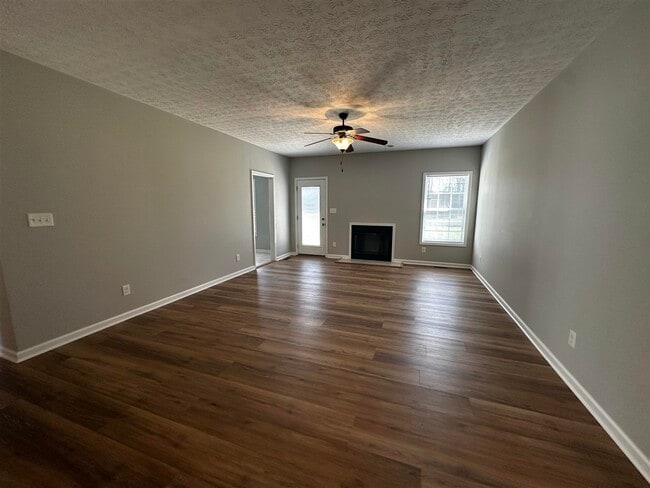 Photo - 484 Crossfield Way