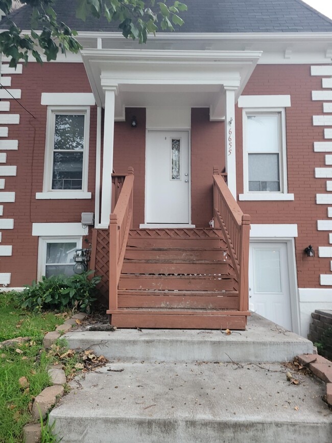 Building Photo - 6655 Garner Ave Rental